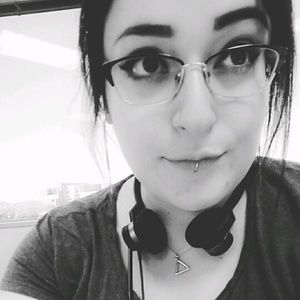 Meet your Posher, Annie